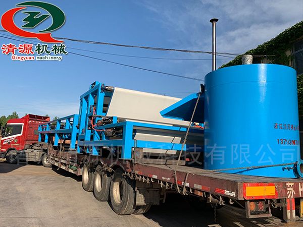 帶式壓濾機發貨現場2.jpg 帶式壓濾機發貨現場2.jpg